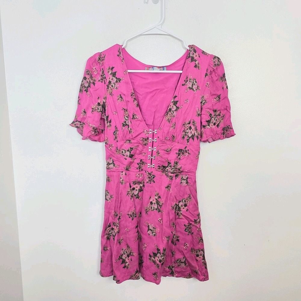Urban Outfitters Fuschia Black Floral Babydoll Skater Cute Mini Dress‎ Size M